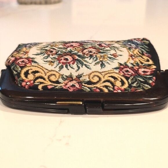 Vintage Floral Tapestry Mini Clutch Handbag - Picture 8 of 10